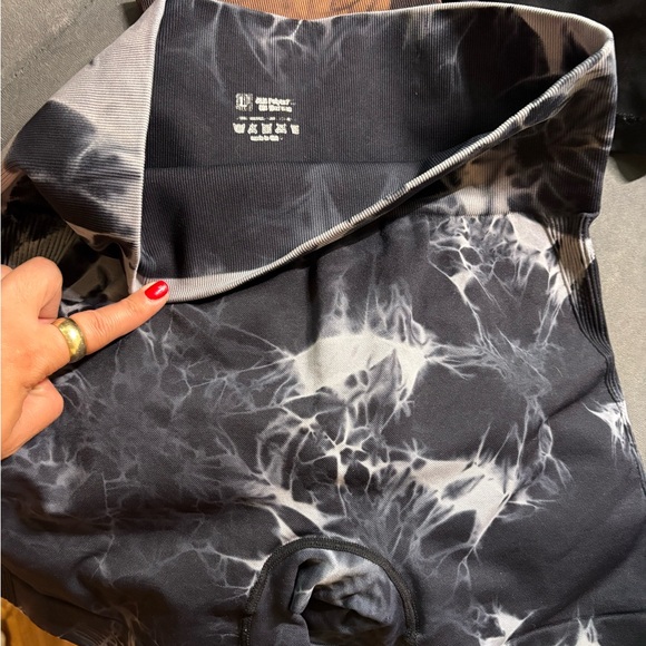 3 Set Workout Shots - Picture 3 of 4